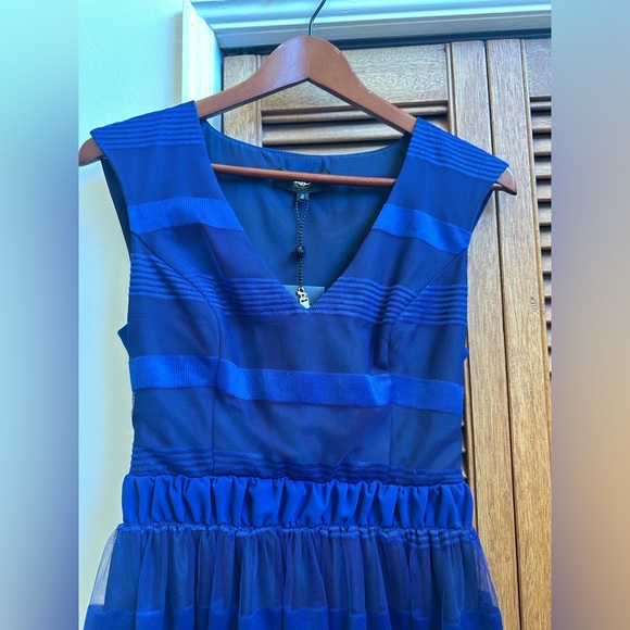 A.B.S. by Allen Schwartz Women's V-Neck Blue Dress with Striped Overlay - Picture 5 of 13